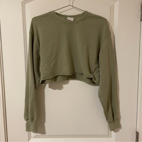 Aritzia crop sweater - Picture 1 of 2